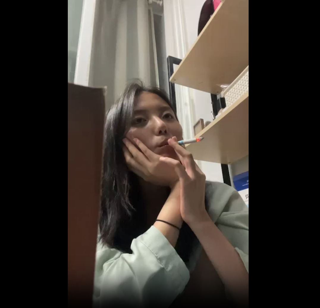 신작 ✨ 핑크잠옷녀 【소주병녀 】 _담타 후 자위분수
